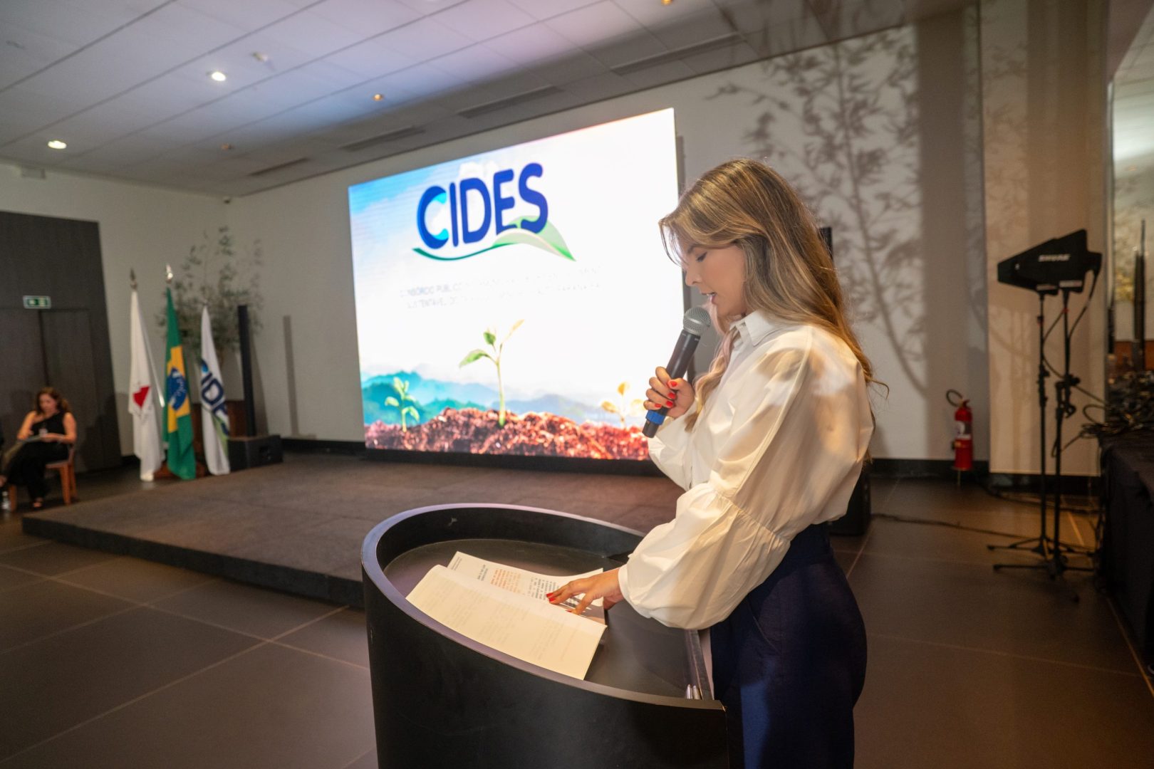 LUIZCROSARA 34988442828