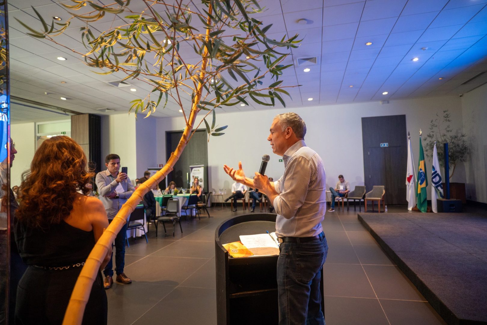 LUIZCROSARA 34988442828