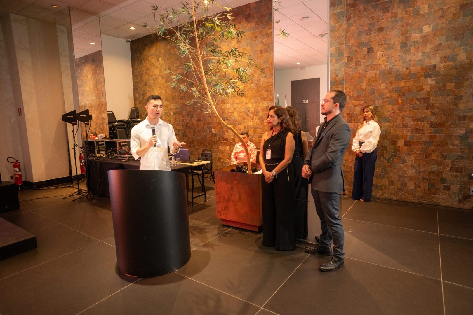 LUIZCROSARA 34988442828